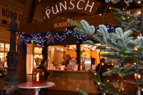 Karitativer Punschstand Advent 2017